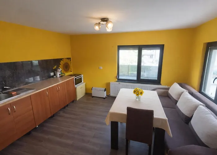 щъркелово гнездо בית נופש *